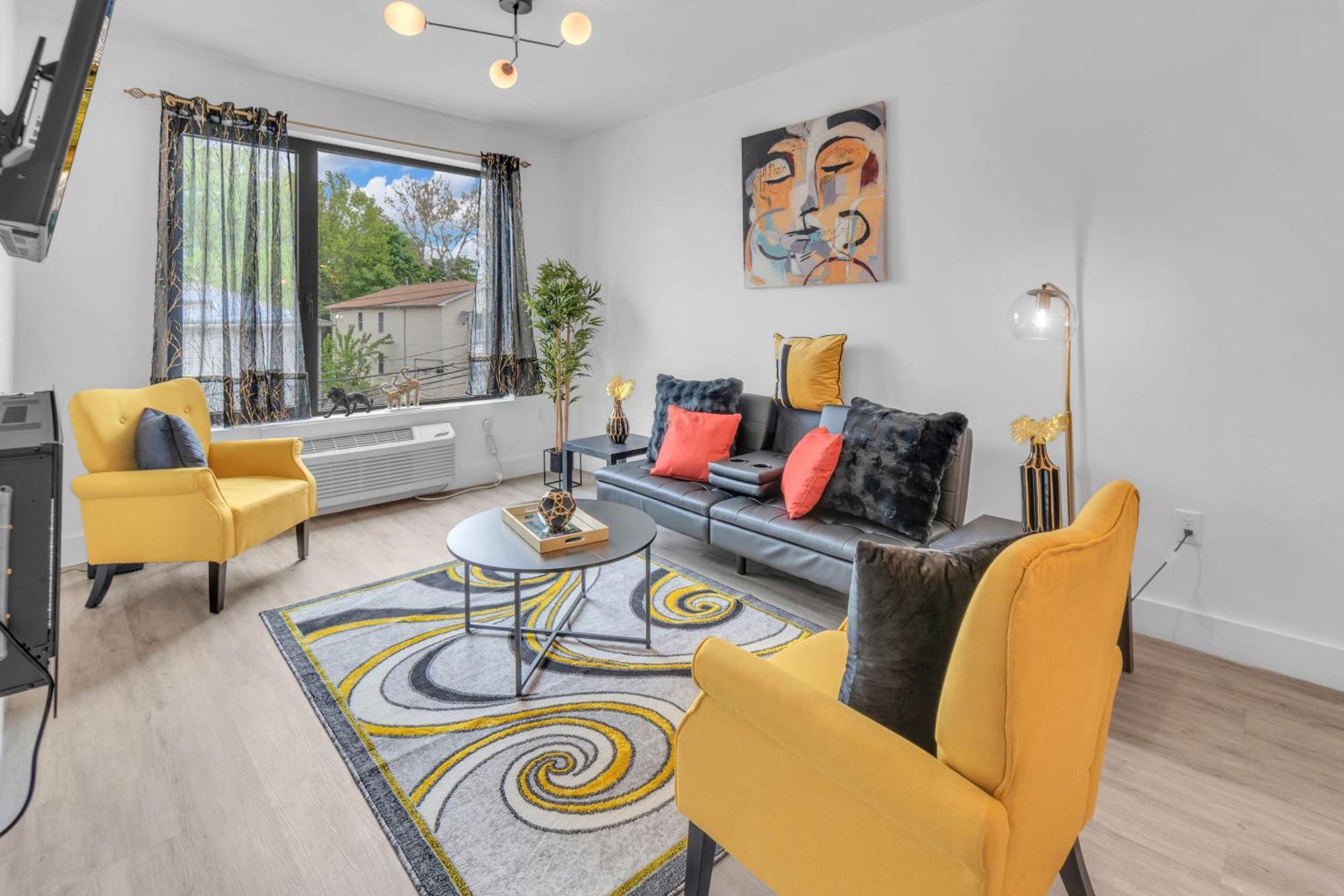 Royal Oasis Indoor Pool, Free Parking, Near Nyc Apartment Elizabeth Ngoại thất bức ảnh