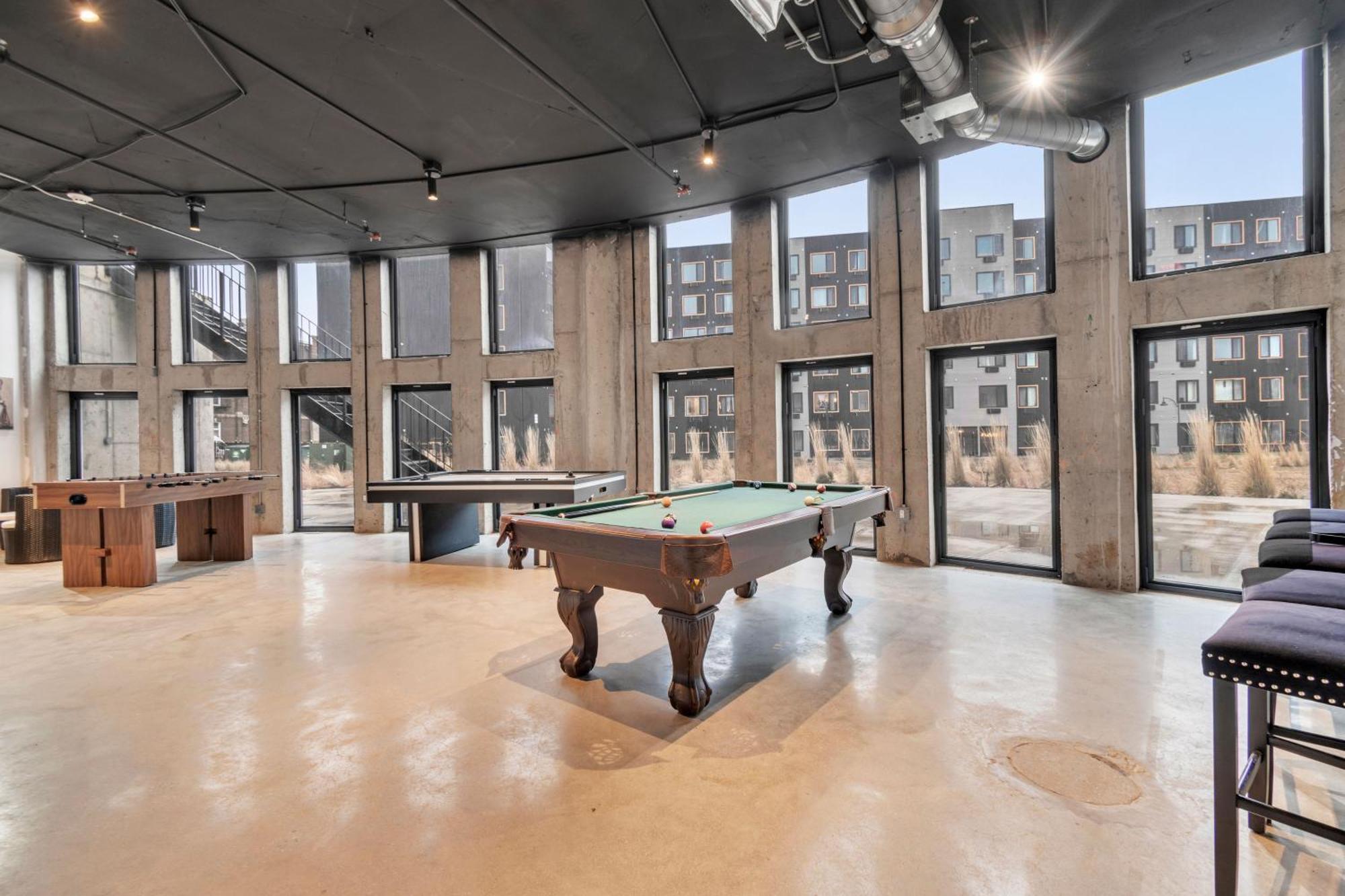 Royal Oasis Indoor Pool, Free Parking, Near Nyc Apartment Elizabeth Ngoại thất bức ảnh
